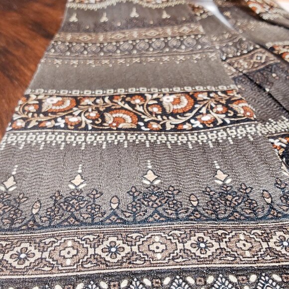 Bill Blass Country Dark Green, White, Brown and Red Ornate Floral and Geometric - Picture 2 of 5